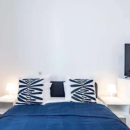 - Modern - Cozy - At River شقة بودابست