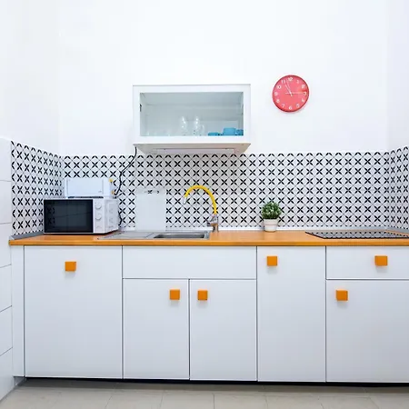 - Modern - Cozy - At River Apartment