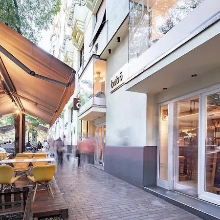 - Modern - Cozy - At River Budapest