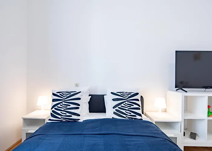 - Modern - Cozy - At River شقة بودابست
